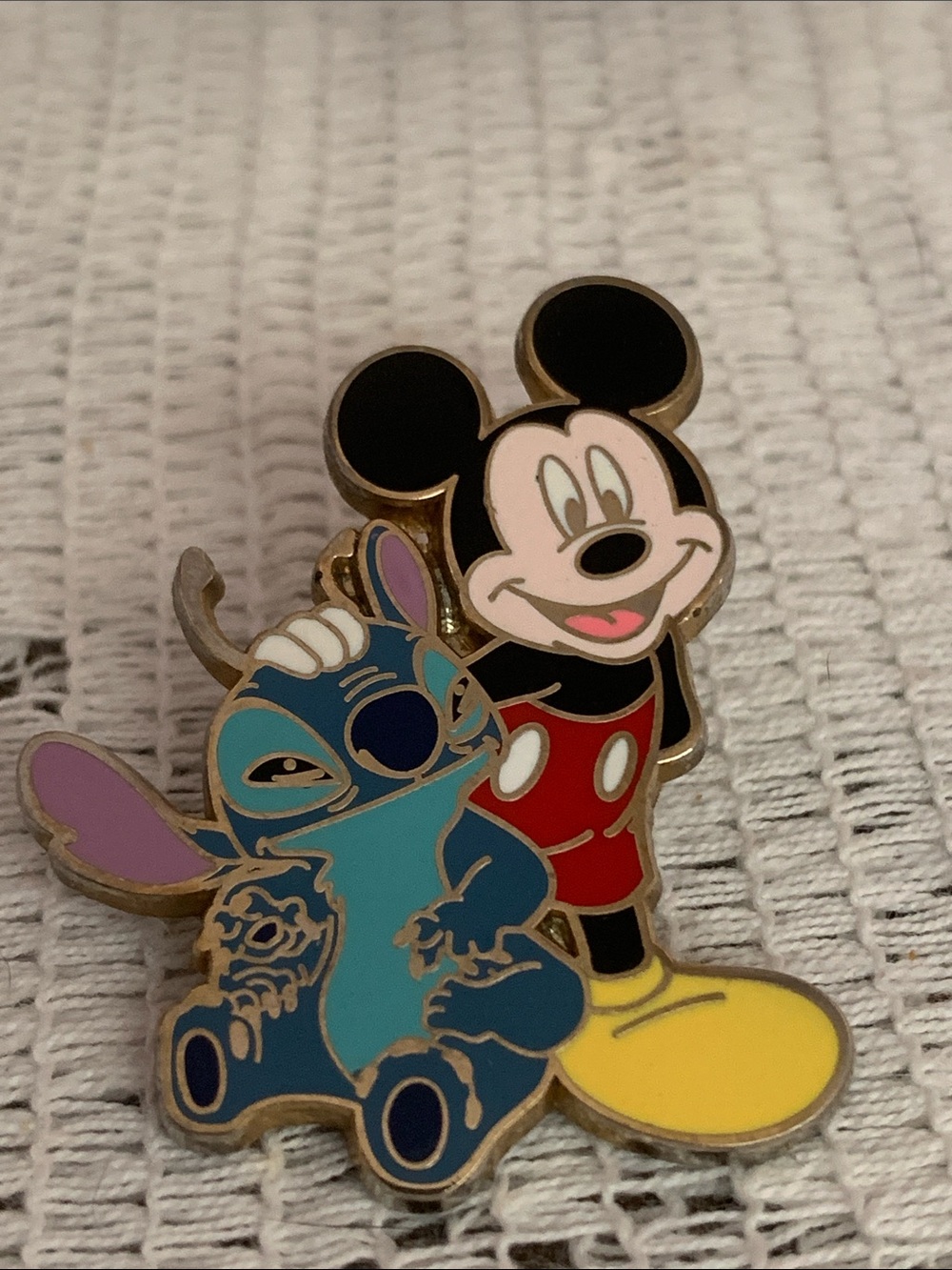 Disney Trading Pin Mickey Mouse And Stitch padding 2004